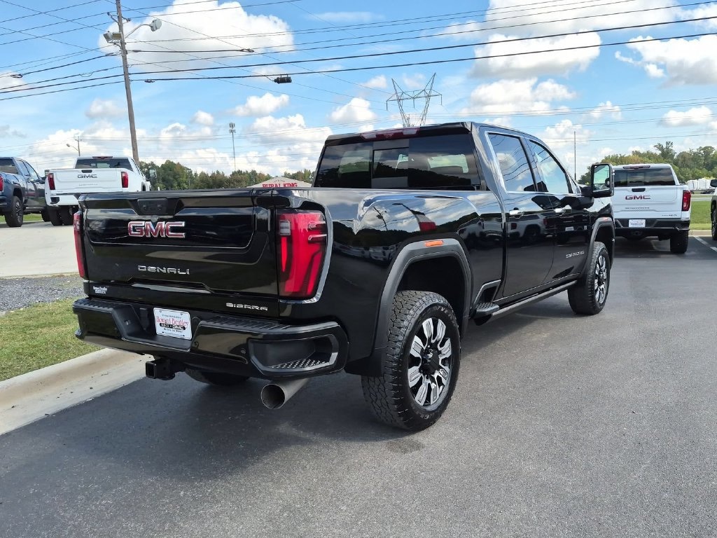 Used 2025 GMC Sierra 2500 HD Denali Truck — photo 4 of 4