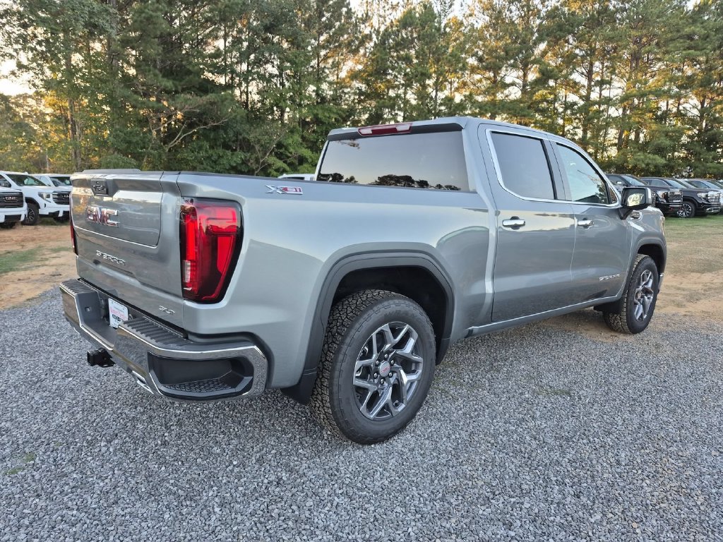 New 2026 GMC Sierra 1500 SLT Truck — photo 3 of 4