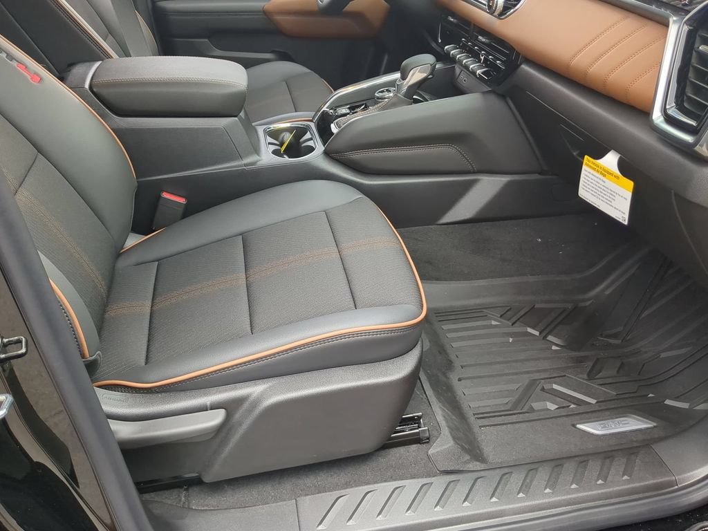 2026 GMC Canyon AT4 - Photo 26