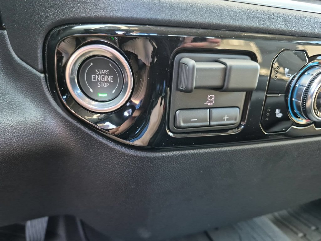 2026 GMC Sierra 1500 SLT - Photo 16