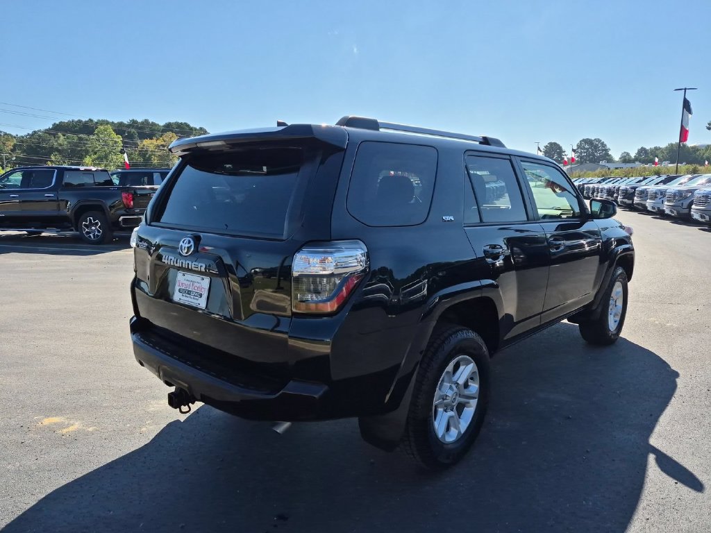 Used 2022 Toyota 4Runner SR5 SUV — photo 4 of 4