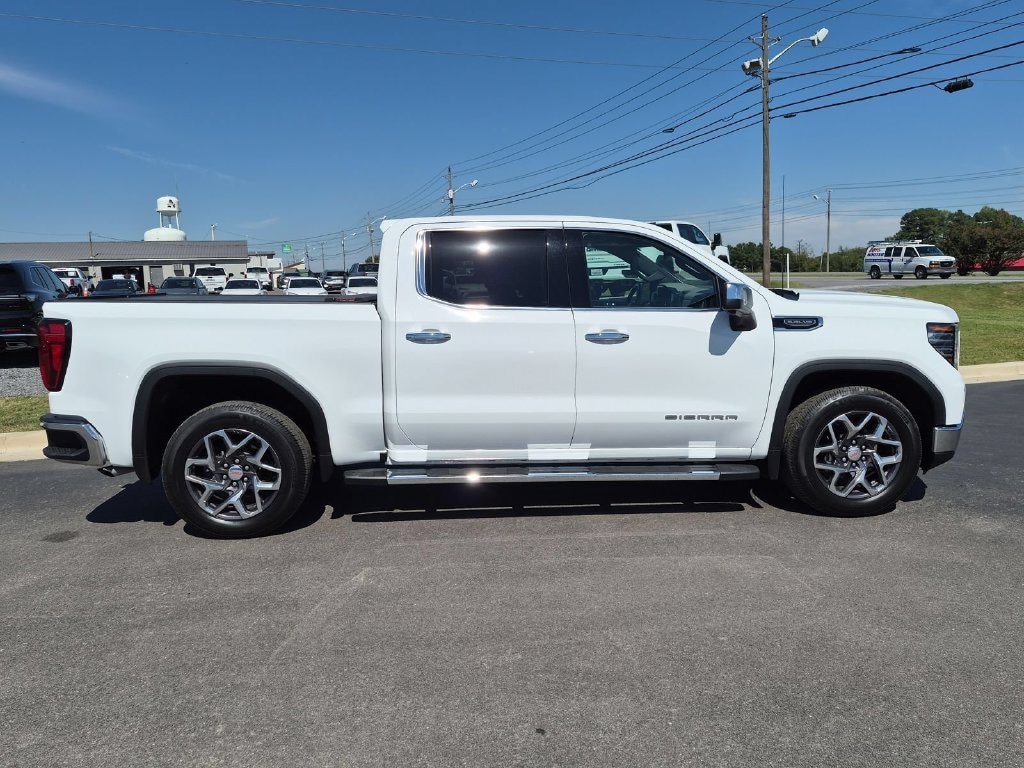 Used 2022 GMC Sierra 1500 SLT Truck — photo 2 of 4