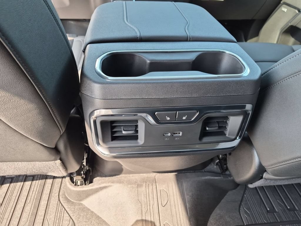 2026 GMC Sierra 1500 SLT - Photo 20