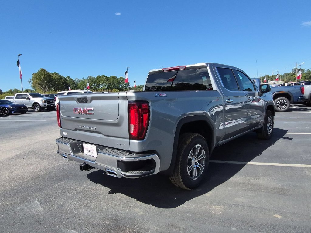 New 2026 GMC Sierra 1500 SLT Truck — photo 3 of 4