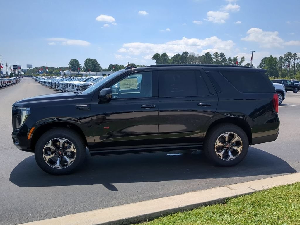 2026 GMC Yukon AT4 Ultimate - Photo 6
