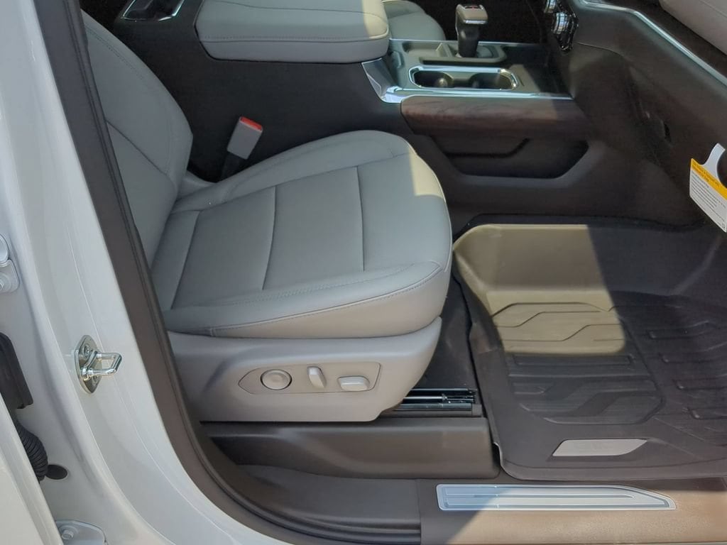 2026 GMC Sierra 1500 SLT - Photo 27
