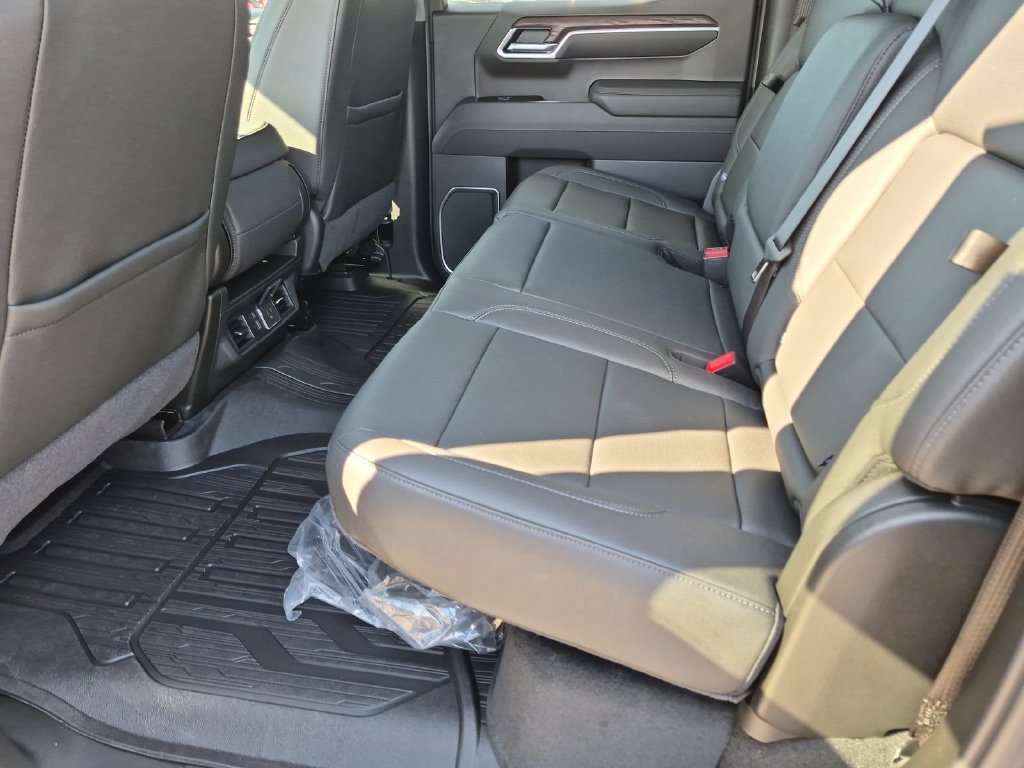 2026 GMC Sierra 1500 SLT - Photo 24