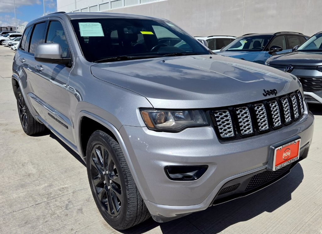 Used 2019 Jeep Grand Cherokee Laredo SUV