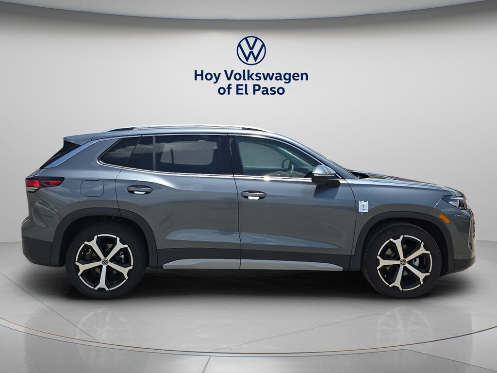 New 2026 Volkswagen Tiguan SE SUV