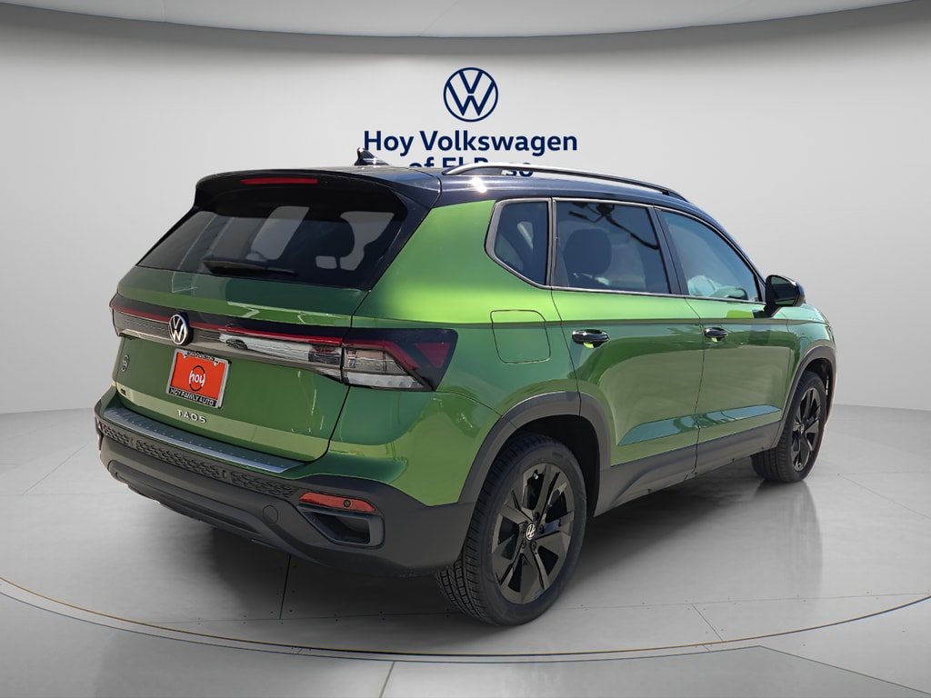 New 2026 Volkswagen Taos 1.5T SE Black SUV