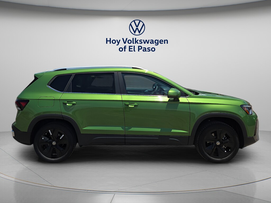 New 2026 Volkswagen Taos 1.5T SE SUV