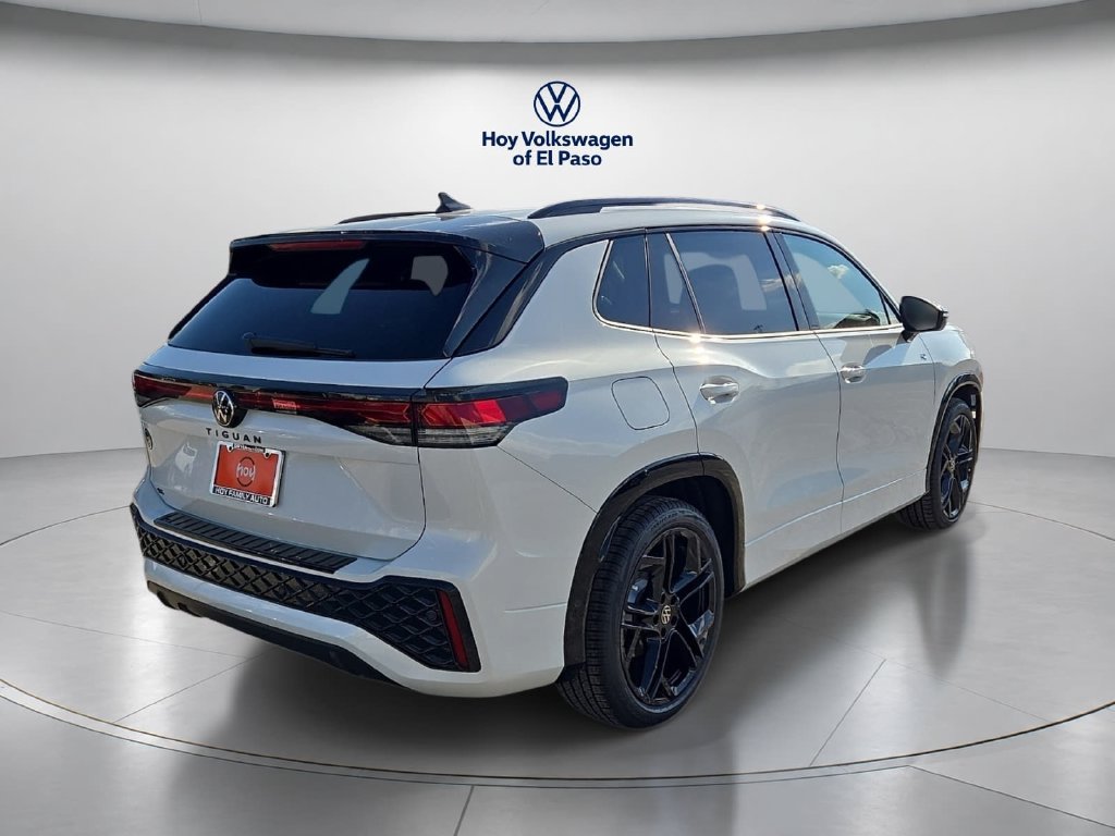 New 2026 Volkswagen Tiguan SE R-Line Black SUV