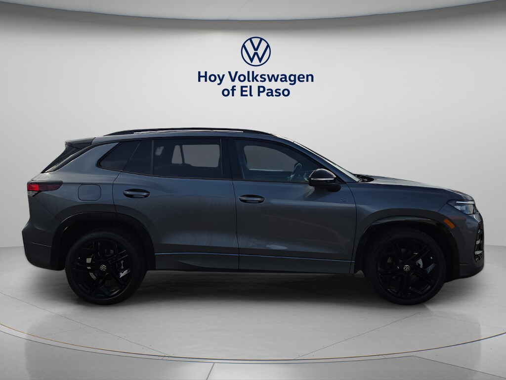 New 2026 Volkswagen Tiguan SE R-Line Black SUV