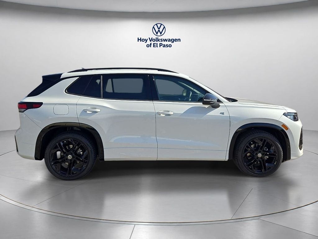 New 2026 Volkswagen Tiguan SE R-Line Black SUV