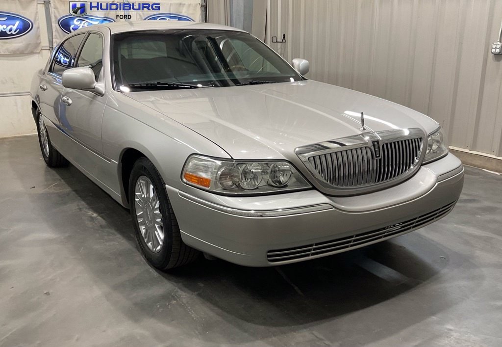 2008 Lincoln Town Car Signature Limited