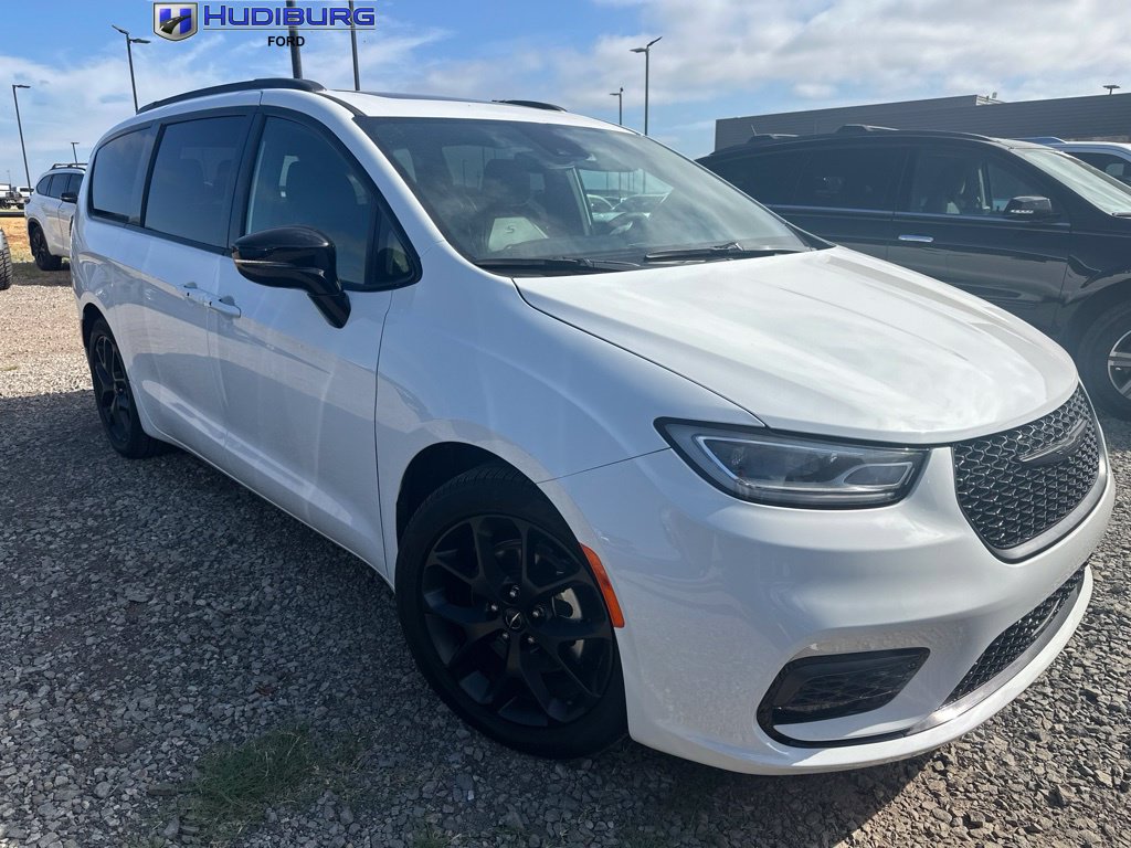 2025 Chrysler Pacifica
