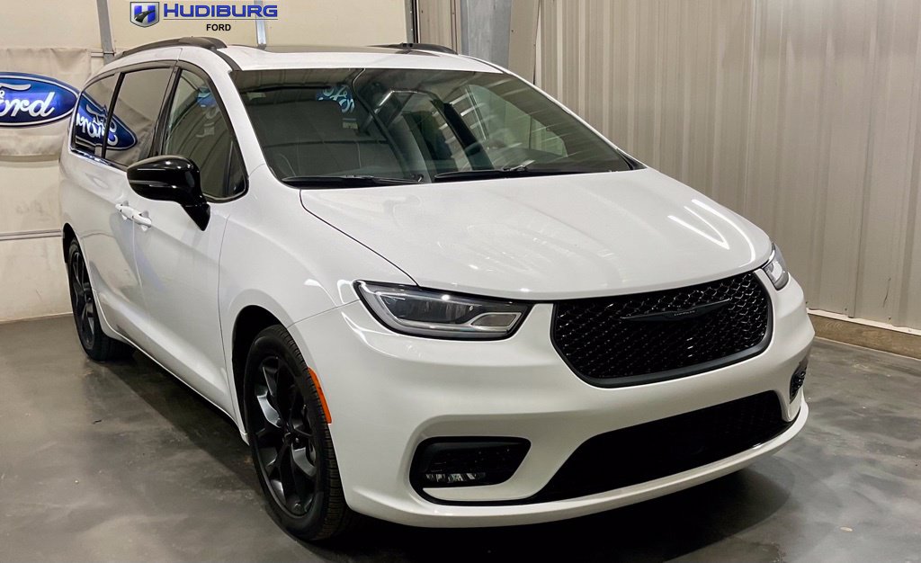 2025 Chrysler Pacifica