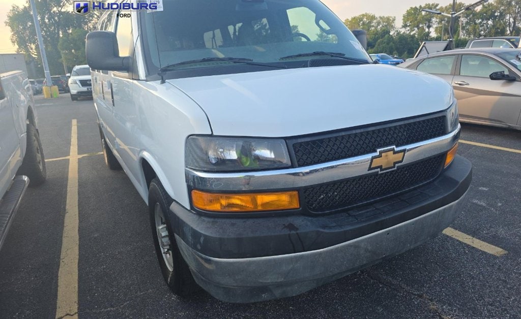 2025 Chevrolet Express Passenger
