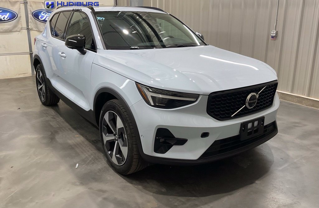 2026 Volvo XC40