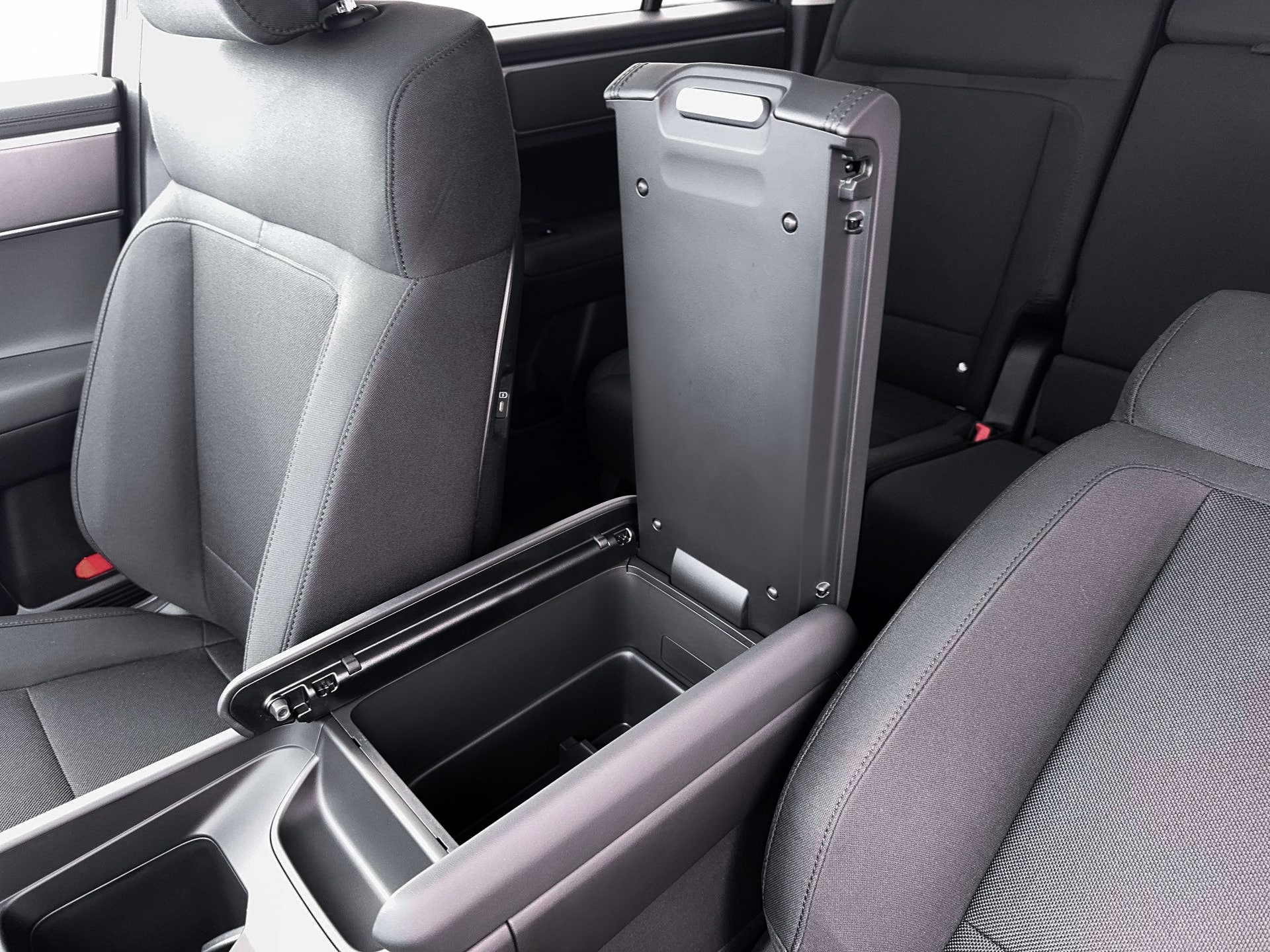 2026 Hyundai Santa Fe SE - Photo 18