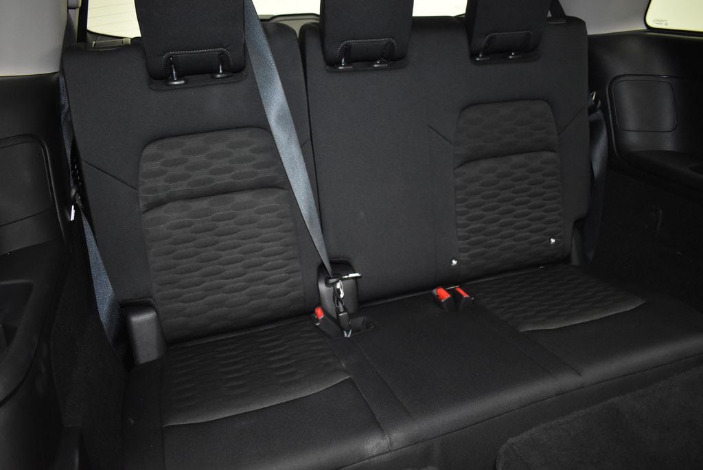 2025 Nissan Pathfinder SV - Photo 30