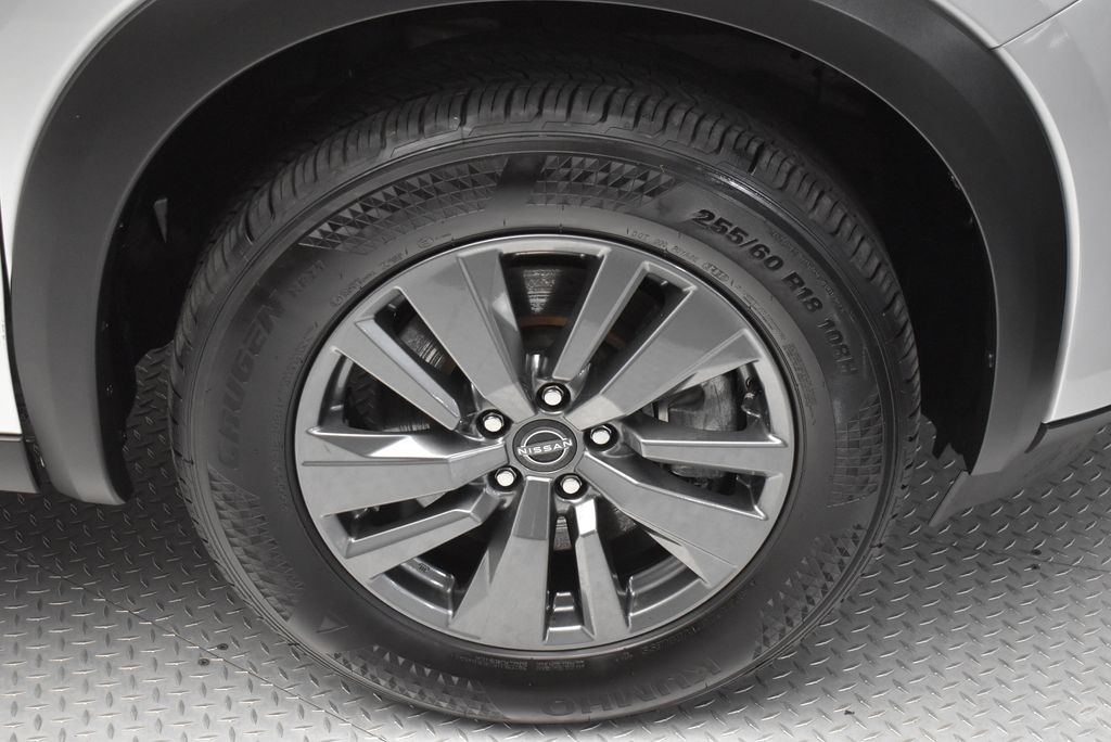 2025 Nissan Pathfinder SV - Photo 35