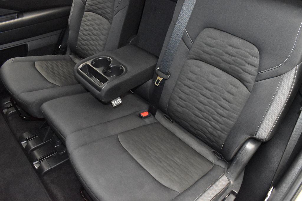 2025 Nissan Pathfinder SV - Photo 33
