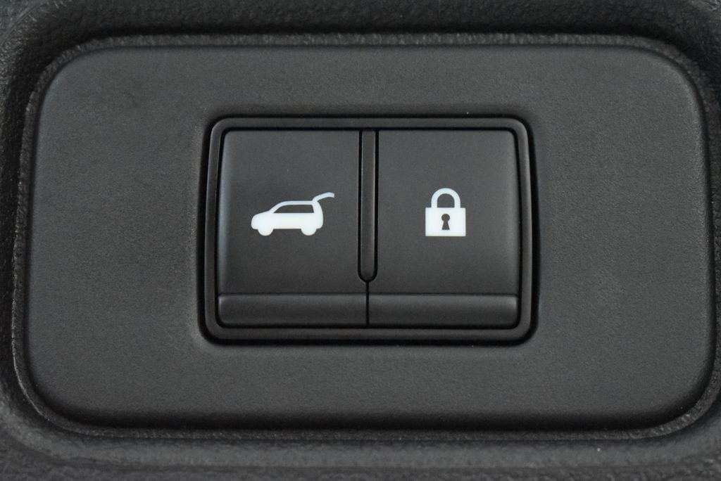 2025 Nissan Pathfinder SV - Photo 35