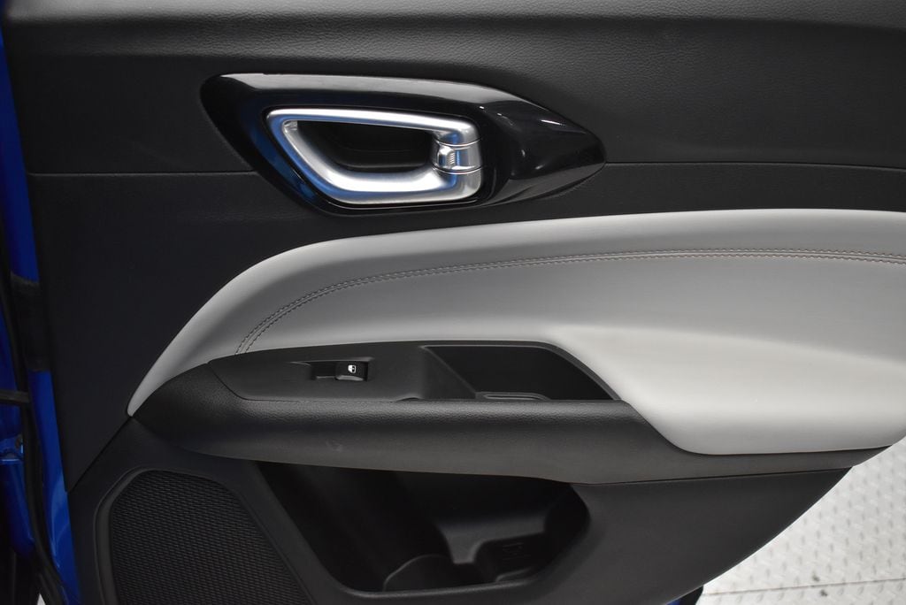 2025 Jeep Compass Limited - Photo 30