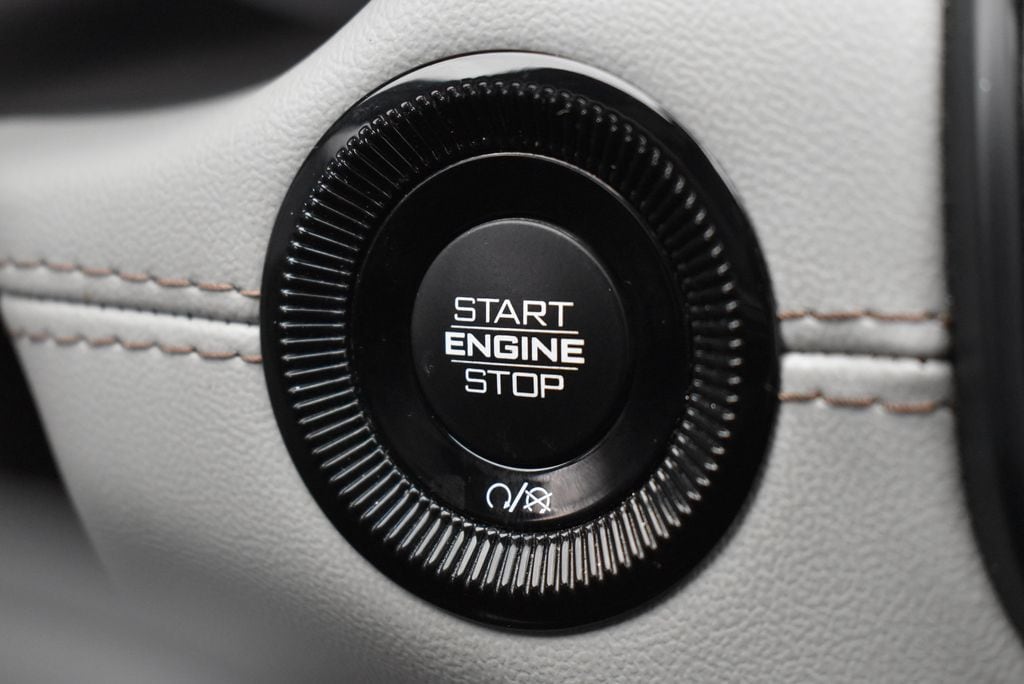 2025 Jeep Compass Limited - Photo 18
