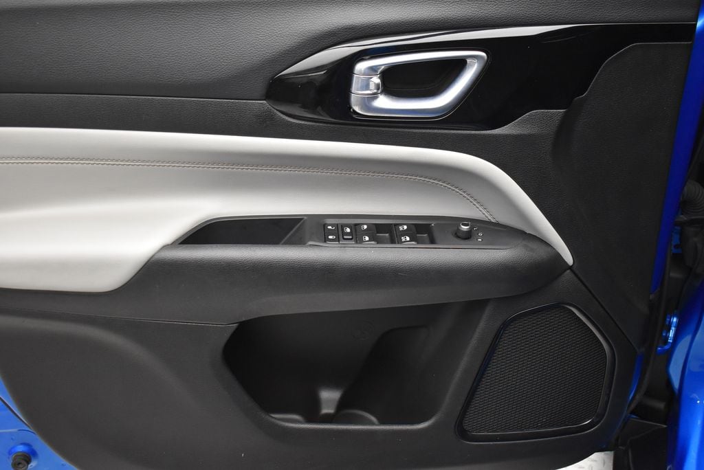 2025 Jeep Compass Limited - Photo 11