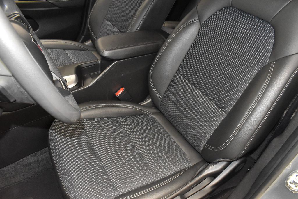 2025 Buick Envista Preferred - Photo 13