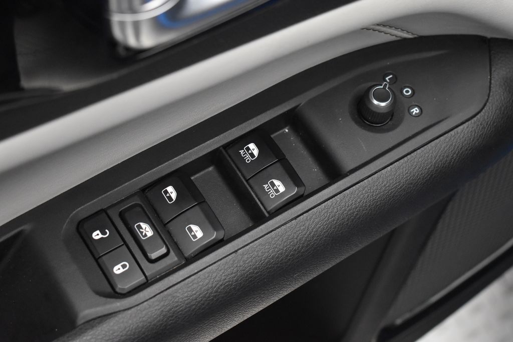 2025 Jeep Compass Limited - Photo 12