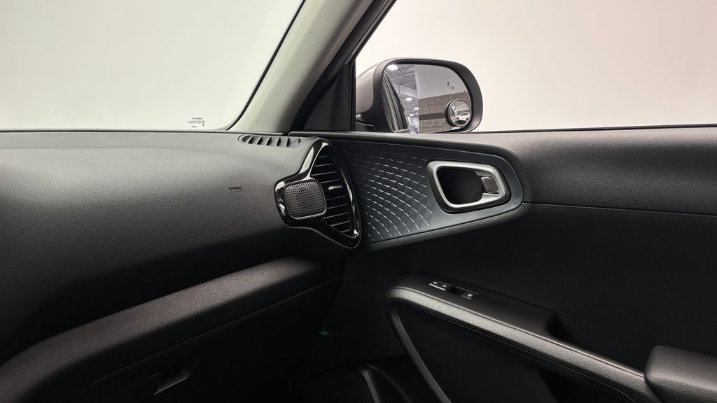 2025 Kia Soul EX - Photo 24