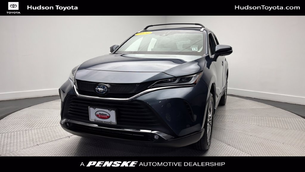 Used 2024 Toyota Venza XLE SUV