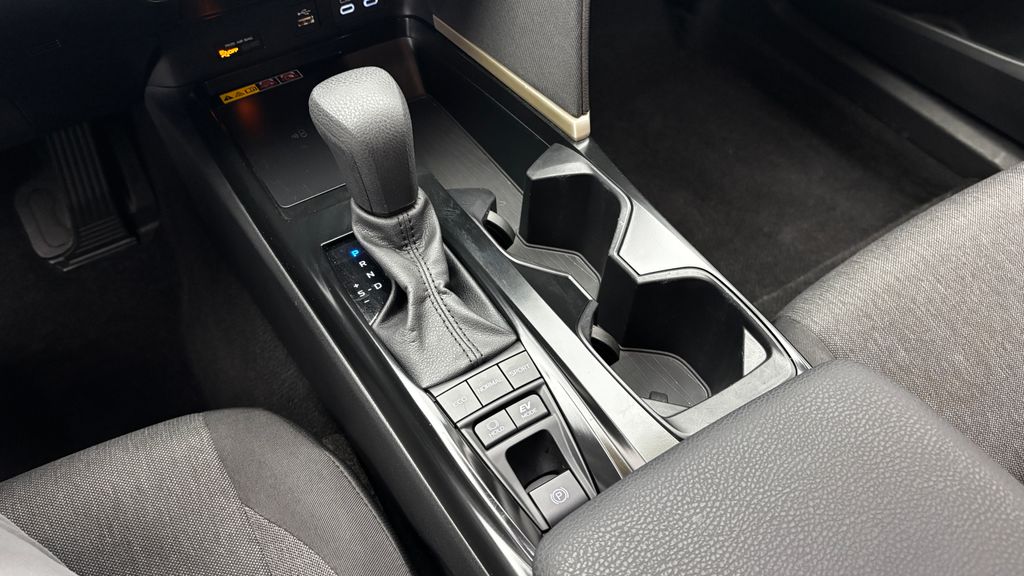 2026 Toyota Camry LE - Photo 16
