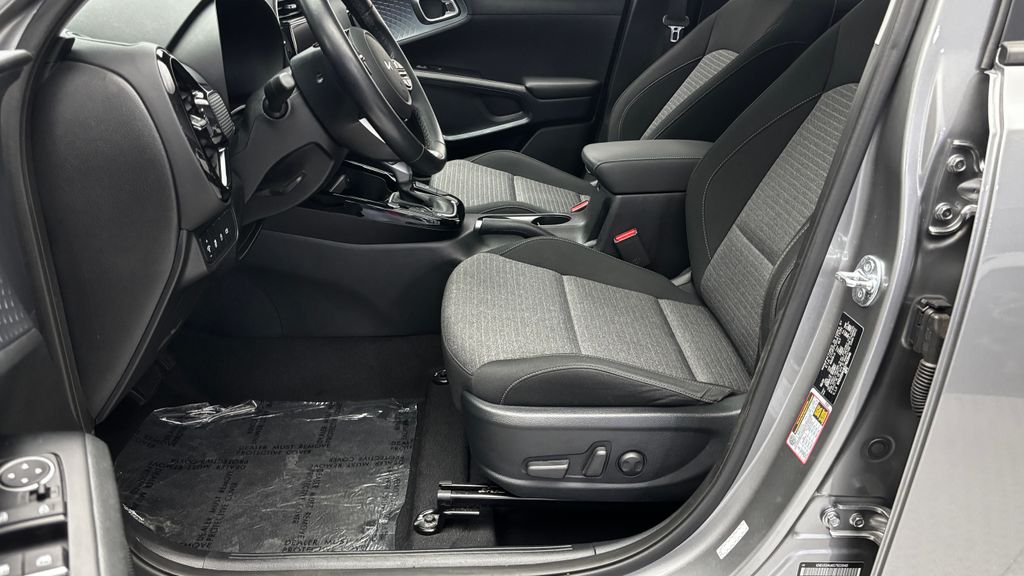 2025 Kia Soul EX - Photo 12