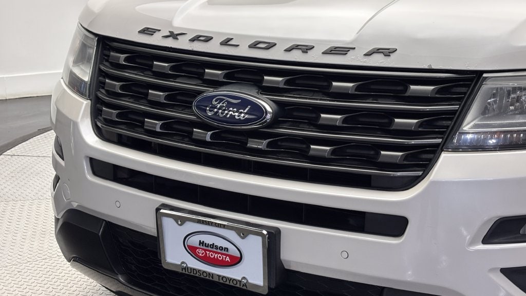 Used 2017 Ford Explorer XLT SUV