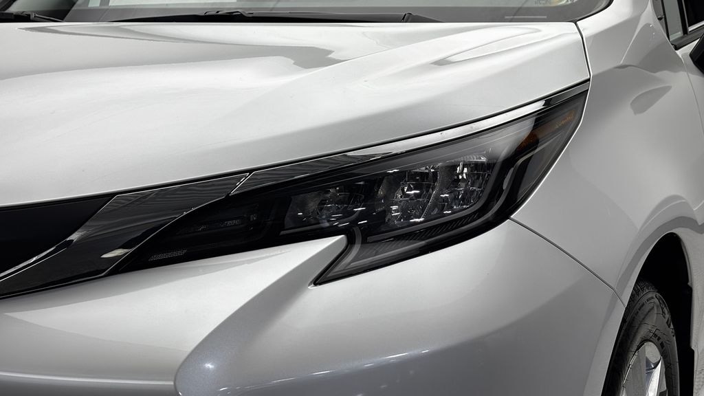 Certified 2026 Toyota Sienna XLE Minivan/Van