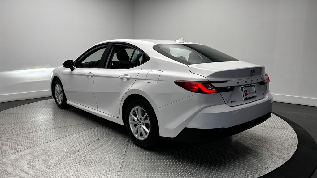 2026 Toyota Camry LE - Photo 26