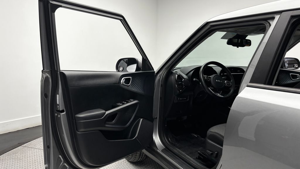 2025 Kia Soul EX - Photo 14