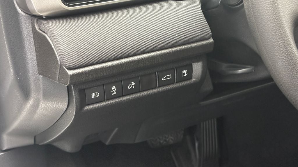 2026 Toyota Camry LE - Photo 12