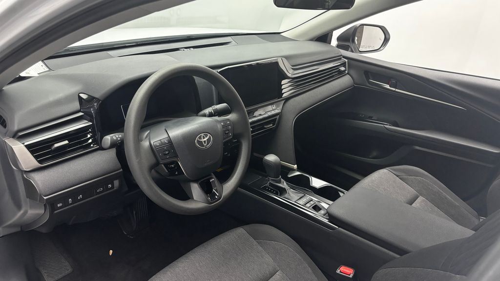 2026 Toyota Camry LE - Photo 11