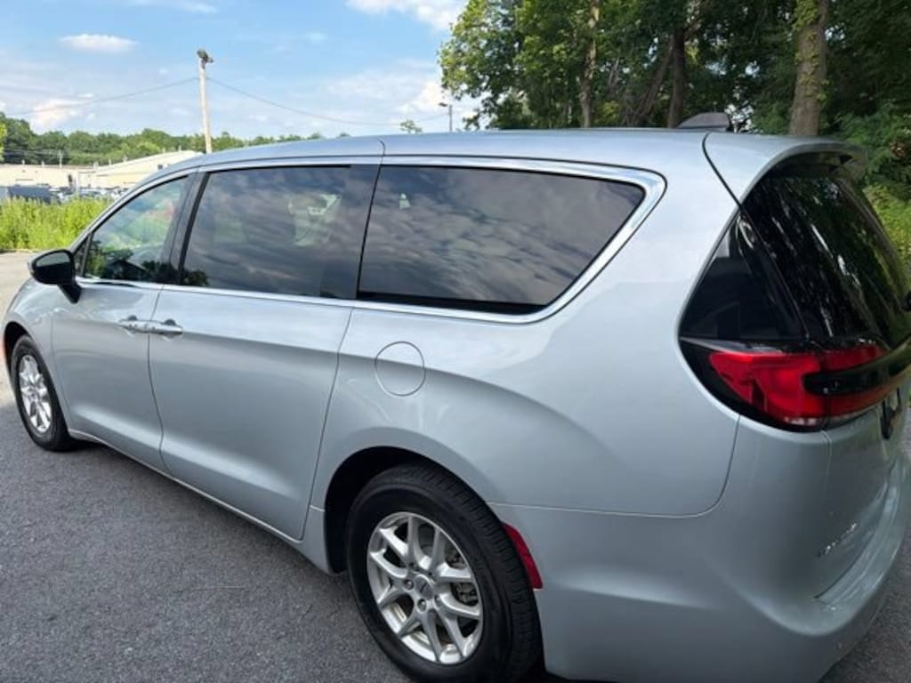 Certified 2023 Chrysler Pacifica Touring L Touring L FWD