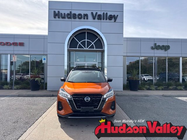 2021 Nissan Kicks SR