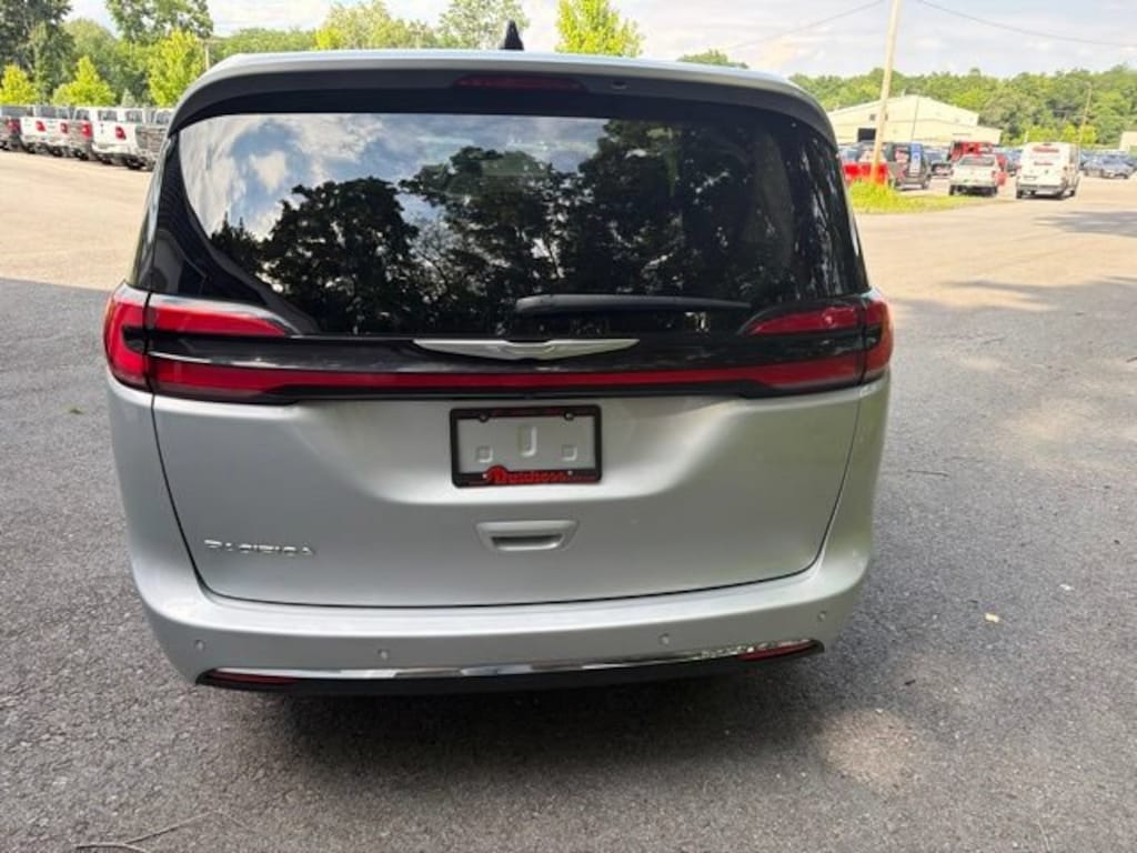 Certified 2023 Chrysler Pacifica Touring L Touring L FWD