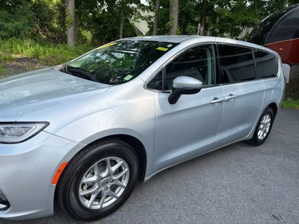 Certified 2023 Chrysler Pacifica Touring L Touring L FWD
