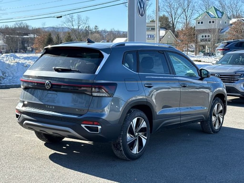 New 2026 Volkswagen Taos 1.5T SE SUV