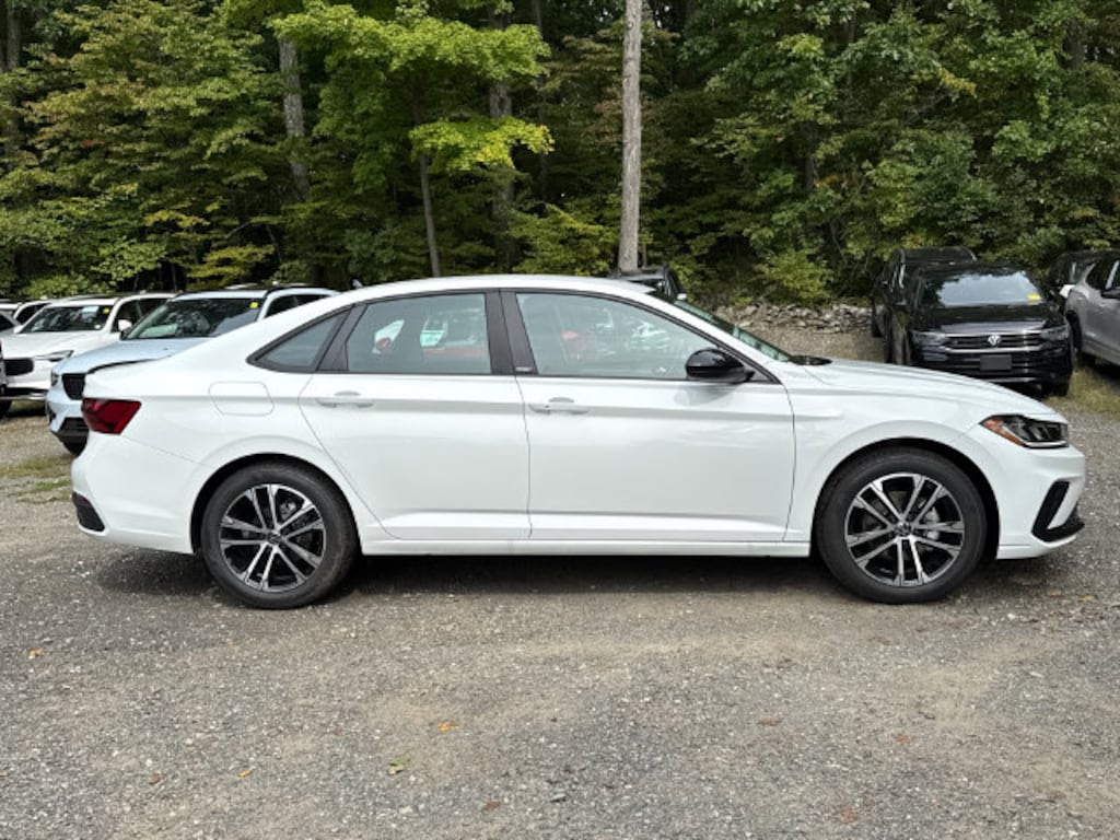New 2027 Volkswagen Jetta 1.5T Sport Sedan