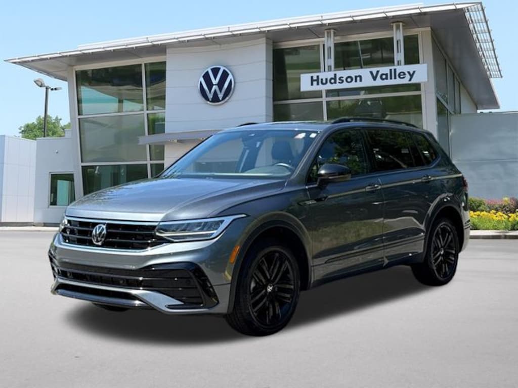 Certified 2022 Volkswagen Tiguan 2.0T SE R-Line Black SUV